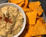 Foto langkah ke 2 dari resep Nachos with Guacamole.