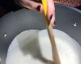 A picture of step 4 of Coosa b’laban (zucchini and yogurt).