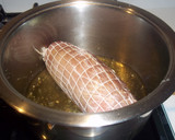 Foto del paso 5 de la receta: Rollo de ternera con salsa y patatas