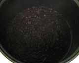 Foto langkah ke 1 dari resep Bubur ketan hitam saus santan.