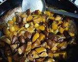 Foto langkah ke 6 dari resep Shiitake Tumis Kecap.