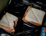 A picture of step 4 of Beef ham sandwitch.