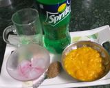A picture of step 1 of Mango Mozitto.
