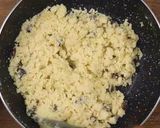 A picture of step 4 of Rava laddu.
