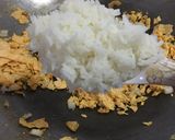 รูปขั้นตอนการทำที่ 3 ของ “ข้าวผัดกุ้ง”