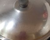 A picture of step 3 of Samolina Upma.