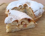Foto del paso 15 de la receta: Ensaimada rellena de crema pastelera y azúcar quemada