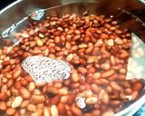 A picture of step 1 of Rajma chaval.