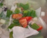 Foto langkah ke 3 dari resep Sop sayur dan ayam.