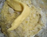 Foto langkah ke 3 dari resep Banana Nutella Ball.