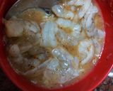 A picture of step 1 of Golden fry prawns/deep fry.