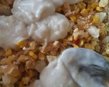 Foto del paso 8 de la receta: Empanaditas de choclo con pollo, salsa blanca y queso