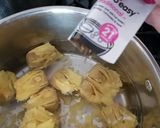 A picture of step 1 of My Won Ton Soup with prawns squid & miso base.