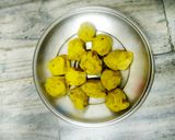 A picture of step 5 of Aloo chop.