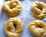 Foto langkah ke 9 dari resep Turkish Acma Bread.