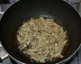 Foto langkah ke 3 dari resep Tumis Bunga Pepaya, Daun Pepaya, Teri.