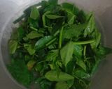 Foto langkah ke 2 dari resep Sayur Bening Daun Katuk.