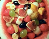 Foto del paso 18 de la receta Sandia rellena de frutas, en salsa de confituras