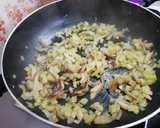 Foto del paso 2 de la receta: Salteado de verduras con pollo