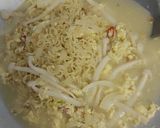 Foto langkah ke 4 dari resep Mie Kuah Jamur.