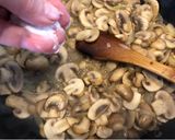 Foto del paso 3 de la receta: Champiñones con cebolla