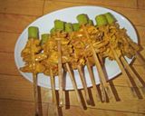 Foto langkah ke 7 dari resep Ayam Gapit Panggang bumbu kuning.