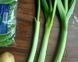 Gambar langkah 1 resipi Sup Leek & Sayur Campur Mk89 Style.