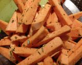 Hình bước làm 1 của món Rosemary Sweet Potato