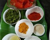 A picture of step 1 of Tangy tomato chutney.
