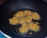 Foto langkah ke 4 dari resep Bakwan jagung bumbu kunci.