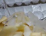A picture of step 2 of Apple 🍎 n pear 🍐 Milkshake 🥛.
