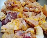 A picture of step 1 of Hariyali Chicken Gravy.