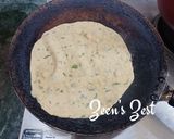 A picture of step 2 of Methi Rotis.