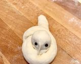 Foto del passaggio 4 della ricetta Pizza di cipolla (calzone di cipolla) tre ricette unico impasto