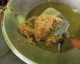 Foto langkah ke 7 dari resep Ayam goreng kremes.