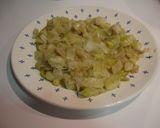 Foto del paso 5 de la receta Salmón fresco en salsa con cebollas francesas y puerro