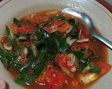 Foto langkah ke 6 dari resep Tumis Tomat + Daun Som Jawa.