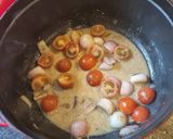 A picture of step 6 of Chicken and chalots in Dijon and white wine vinegar.