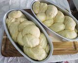 Hình bước làm 2 của món Bánh mì hoa cúc