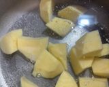 A picture of step 1 of Cauliflower Cream Soup🥣.