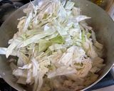 A picture of step 3 of Chicken & Shrimp Miki Bihon Guisado.