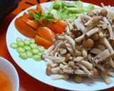 Hình bước làm 4 của món Lẩu chua giải ngán cho cuối tuần sum họp