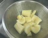 Foto del paso 2 de la receta: Tarta de atún con masa de yuca, baja en calorías y sin gluten