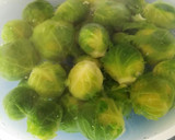 Foto del paso 1 de la receta: Ensalada de coles de Bruselas