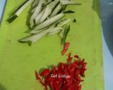 Foto langkah ke 2 dari resep Salad Sayur Pedas 🥗.