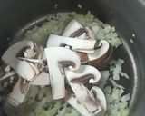 Foto del paso 3 de la receta: Fideos con crema y hongos 🍄‍🟫