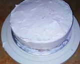 A picture of step 3 of Simple cream cake.
