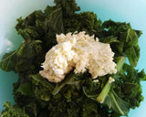 Foto del paso 5 de la receta: Kale con salsa de queso y almendras