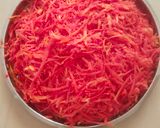 A picture of step 1 of Carrot halwa.
