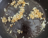 Foto del paso 2 de la receta: Tortilla de patata y calabacín doble (bajo en grasas)